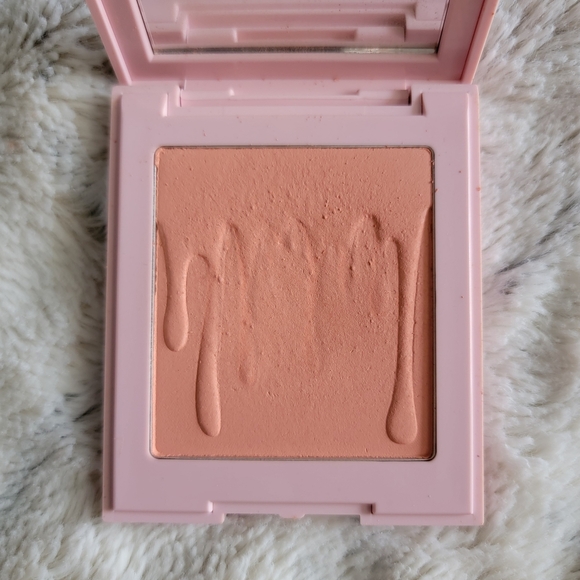 Kitten Baby Pressed Powder Blush - Kylie Cosmetics - Picture 3 of 11